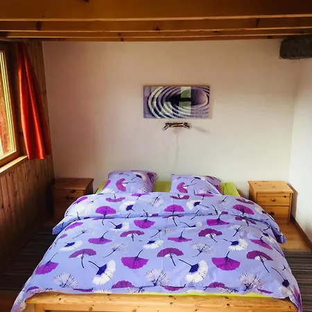 Nyaraló Lana In Sonniger, Ruhiger Lage