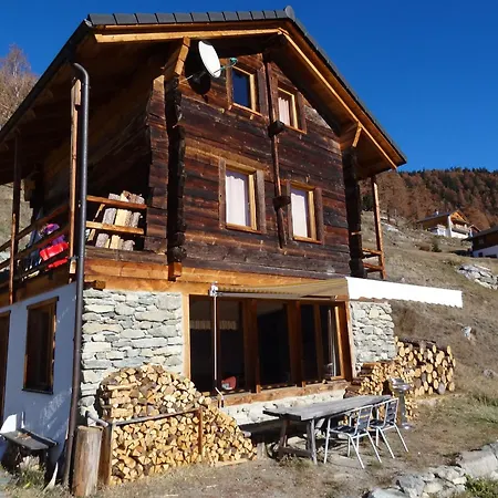 Lana In Sonniger, Ruhiger Lage *